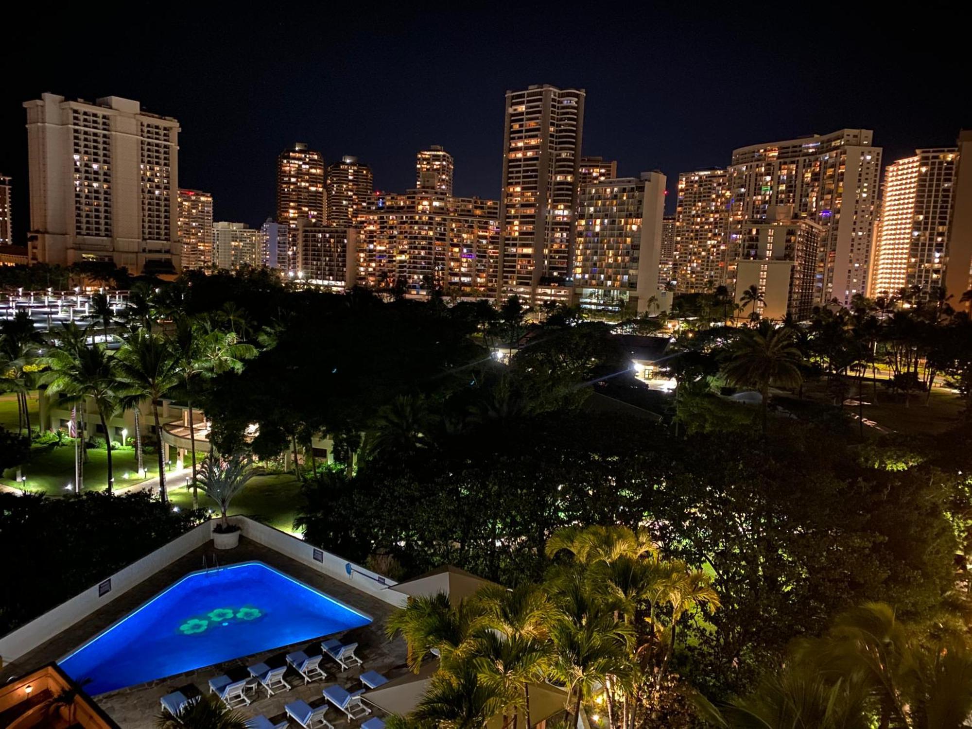 Cozy Studio With Free Parking In Waikiki Хонолулу Екстериор снимка