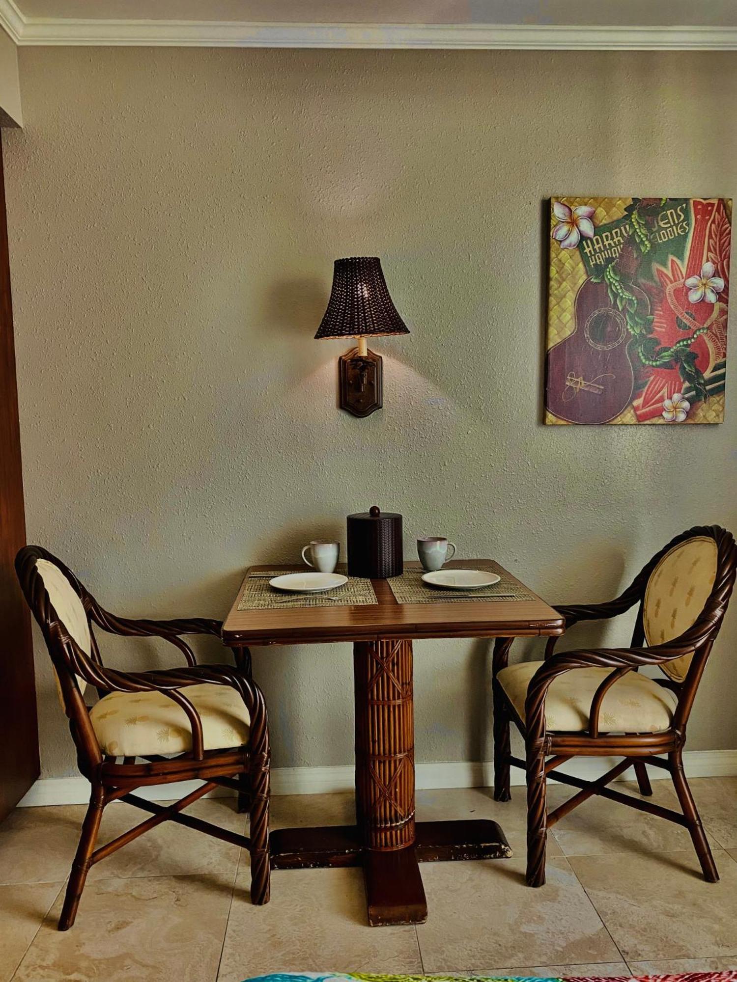 Cozy Studio With Free Parking In Waikiki Хонолулу Екстериор снимка